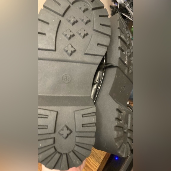 Women's Zea Combat Boots - Wild Fable™ Black Size 8.5 new - Picture 6 of 6